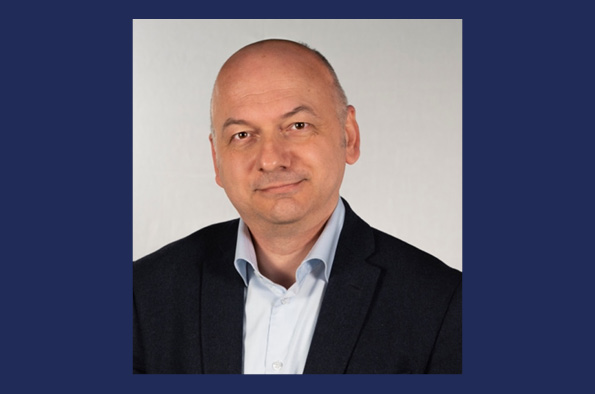 Portrait photo of Professor Dejan Jović