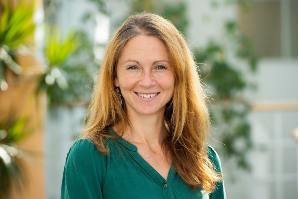 Professor Melanie Bailey