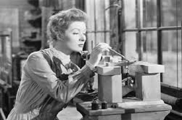 Greer Garson as Marie Curie